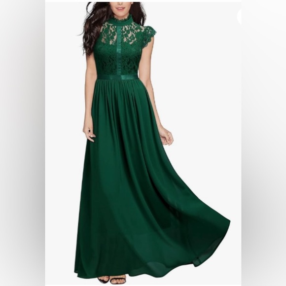 Emerald green lace evening gown - Picture 3 of 4